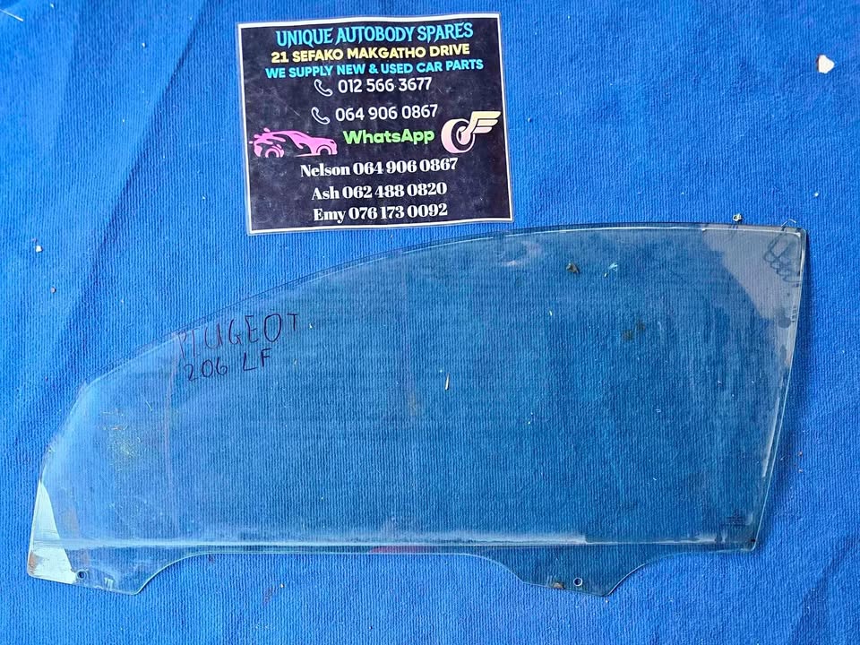 Peugeot 206 Left Front Door Window Glass