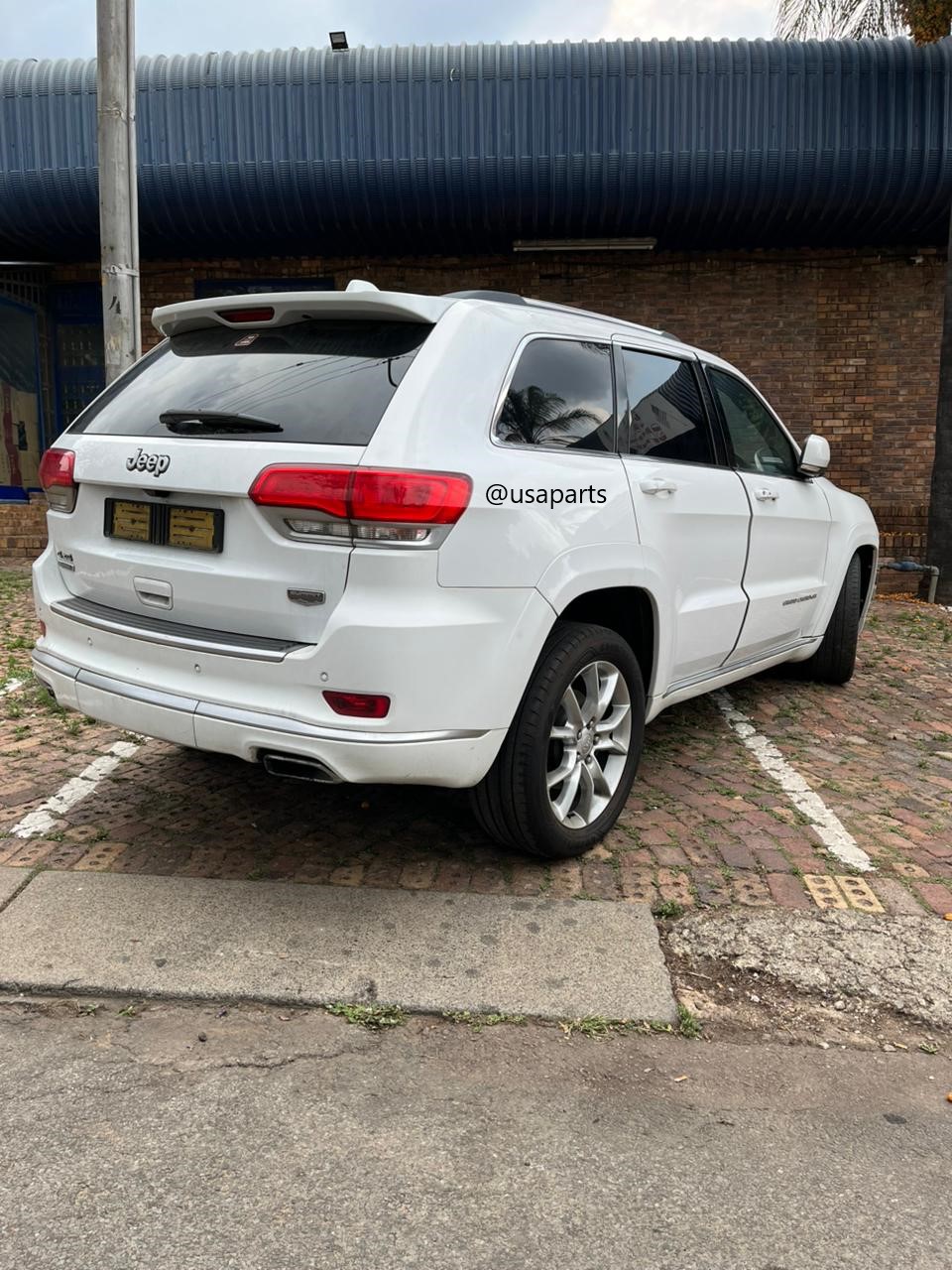 ✨ Spare parts in stock — 2016 Jeep Grand Cherokee 3.0 Summit - Private Seller