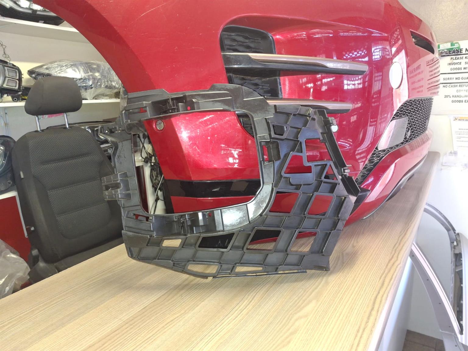 2023 VW T CROSS BUMPER BRACKET RIGHTSIDE AVAILABLE FOR SALE - Private Seller 2023 VW T CROSS BUMPER BRACKET RIGHTSIDE AVAILABLE FOR SALE - Private Seller