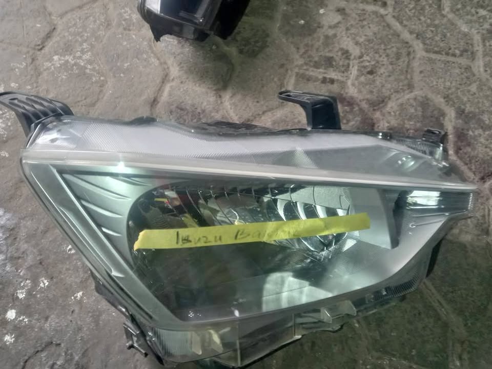 2016 - 2023 Isuzu DMAX Bakkie Headlight - Private Seller 2016 - 2023 Isuzu DMAX Bakkie Headlight - Private Seller