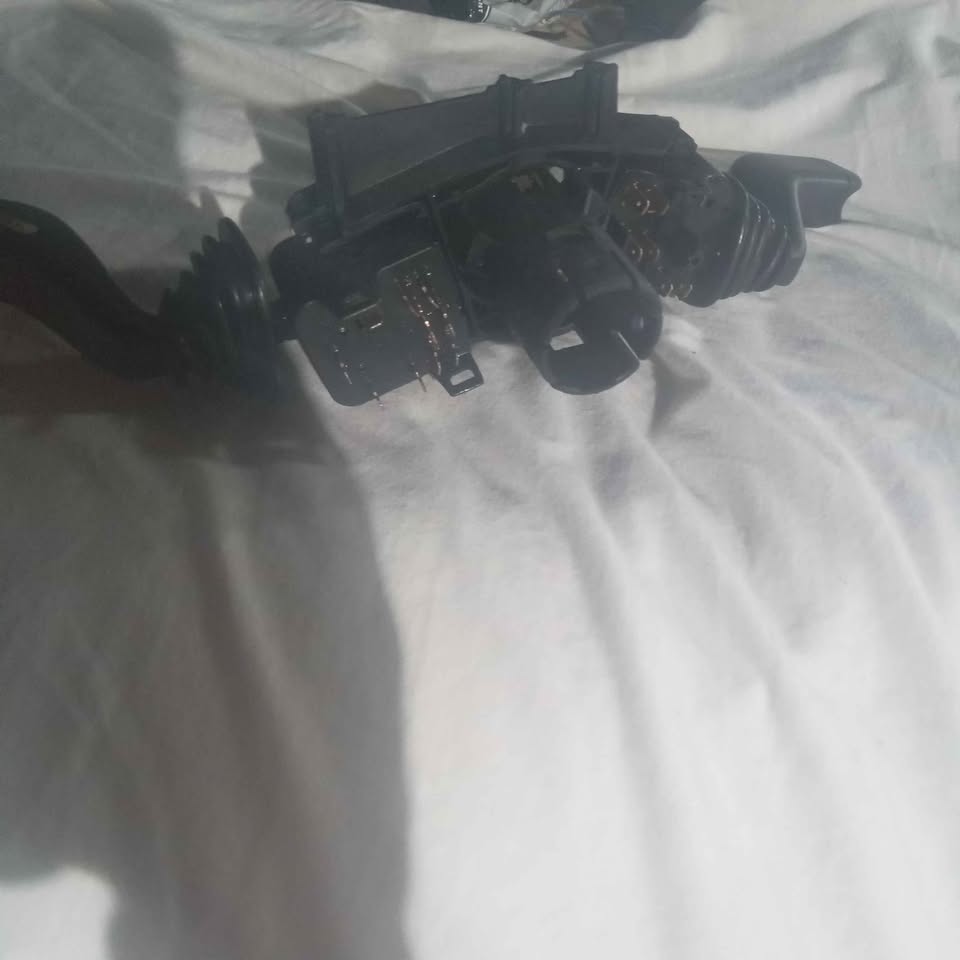 Opel corsa b series steering column combination switch - Private Seller Opel corsa b series steering column combination switch - Private Seller