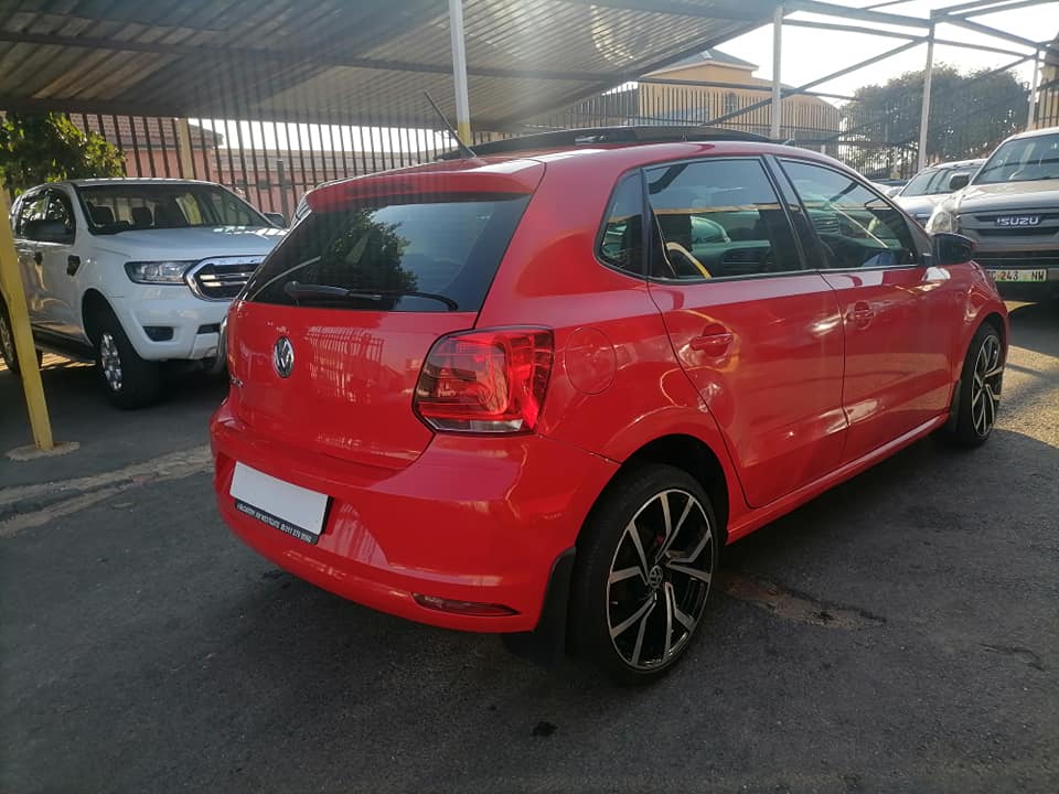 2013 Volkswagen polo 6 1.4 Comfortline Hatchback Sunroof and leather seat