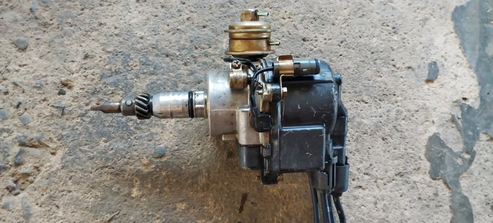 Toyota Hilux / Hiace / Condor Ignition Distributor (2Y/3Y/4Y) - Private Seller Toyota Hilux / Hiace / Condor Ignition Distributor (2Y/3Y/4Y) - Private Seller