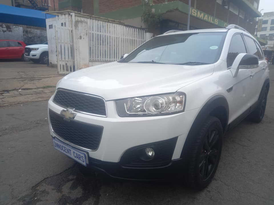 2014 CHEVROLET CAPTIVA LT 2.0 AUTOMATIC TRANSMISSION, WHITE COLOUR