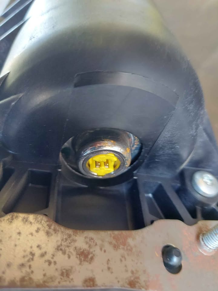 Used Jeep Cherokee KJ Dashboard Airbag P/N P55315103AF