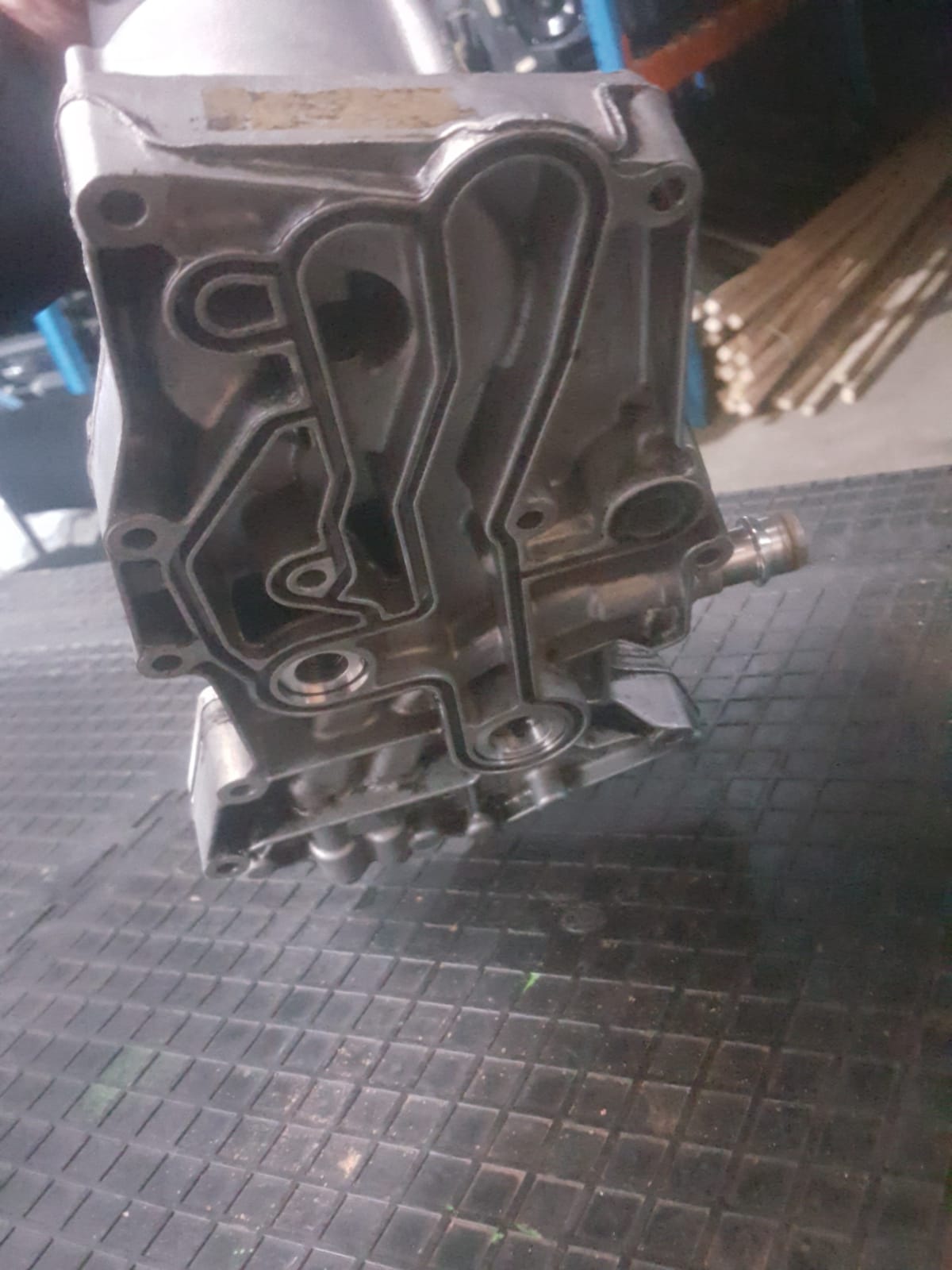 2014 Range Rover Sport 4.4l SDV8 Oil Cooler for sale