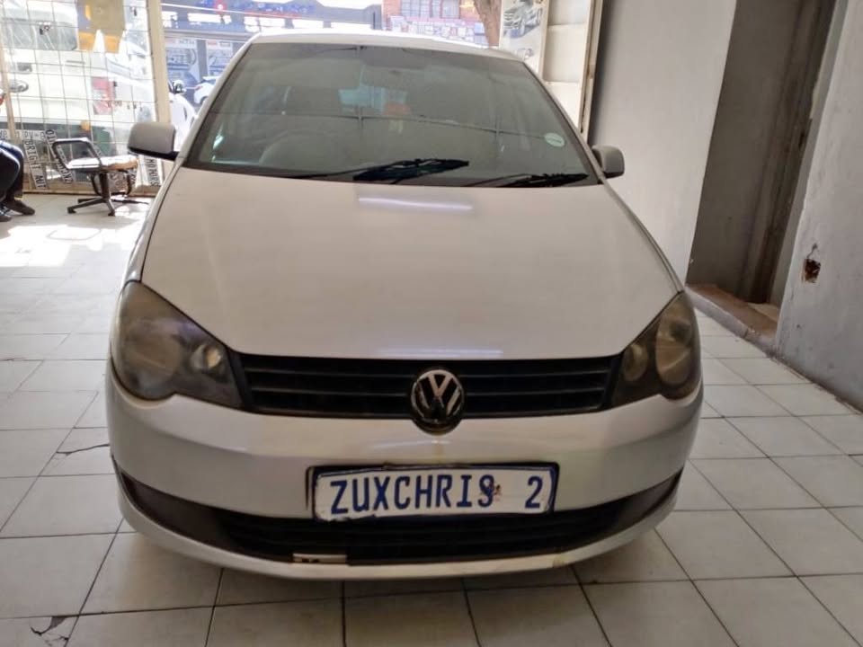 2011 VW POLO VIVO 1.4 BLUE LINE MANUAL HATCHBACK