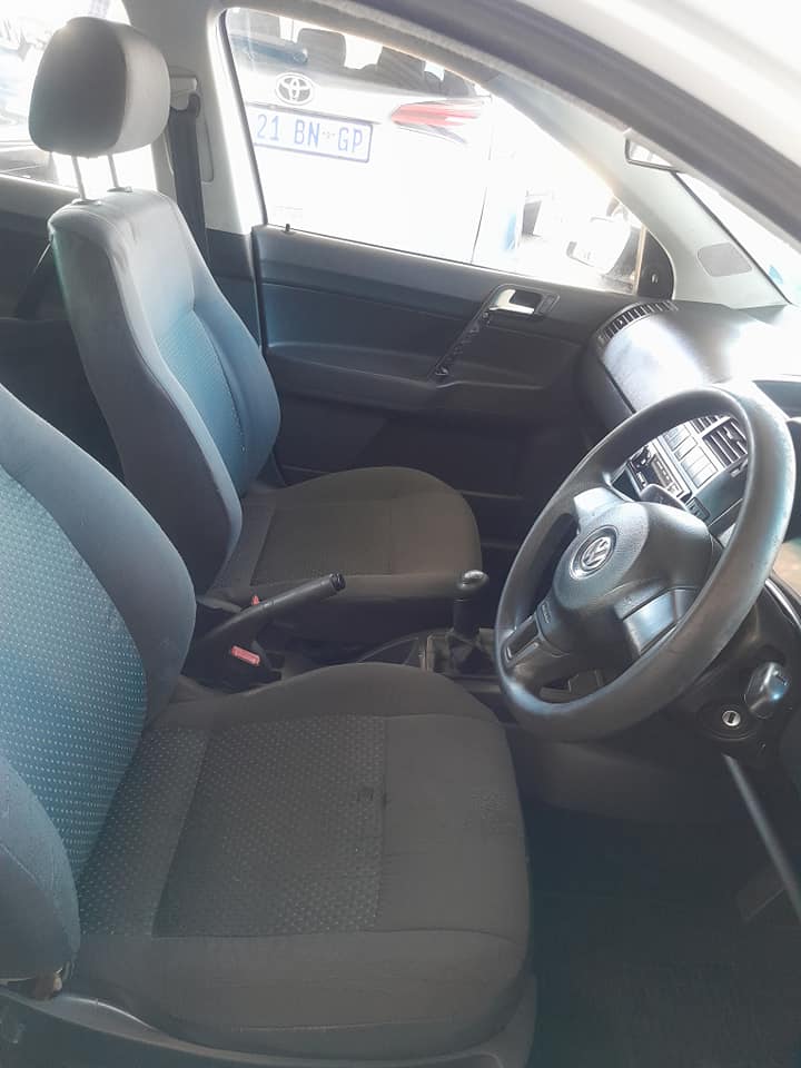 2013 VW POLO VIVO 1.6 HATCHBACK MANUAL