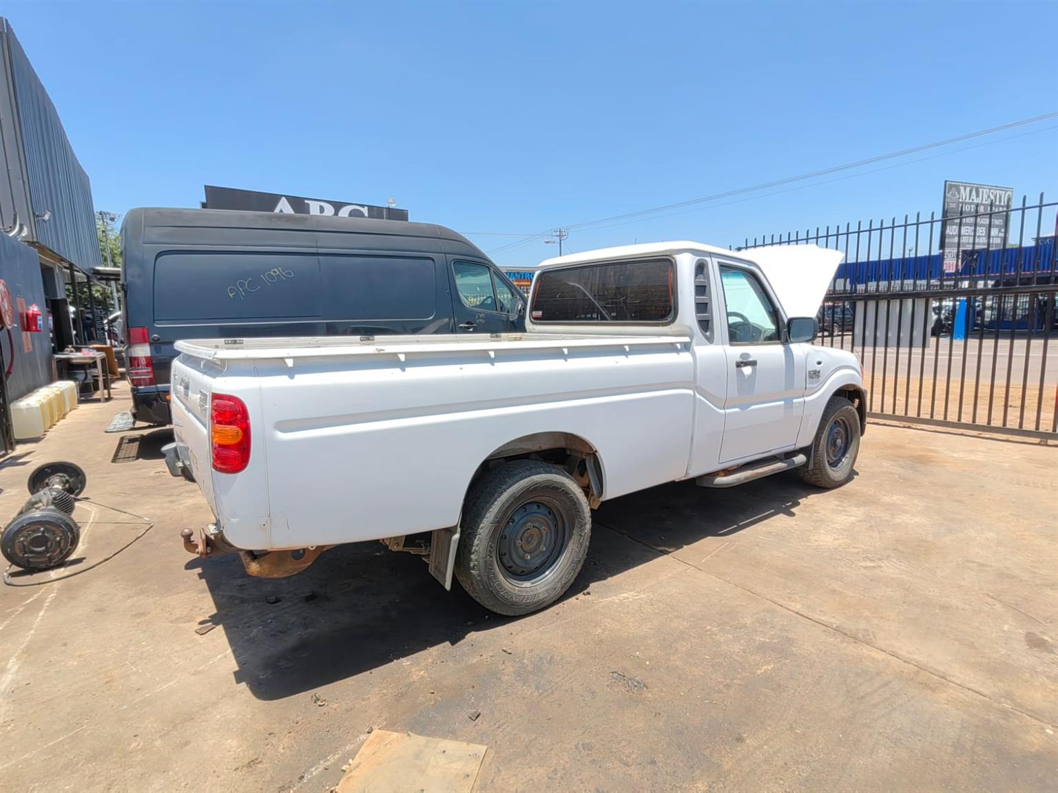2017 Mahindra Scorpio Pik Up Mhawk diesel manual stripping for spares