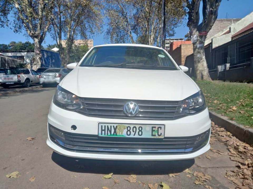 2016 VW Polo 6 SEDAN 1.4 Petrol, Manual Comfortline, White, 78000kms