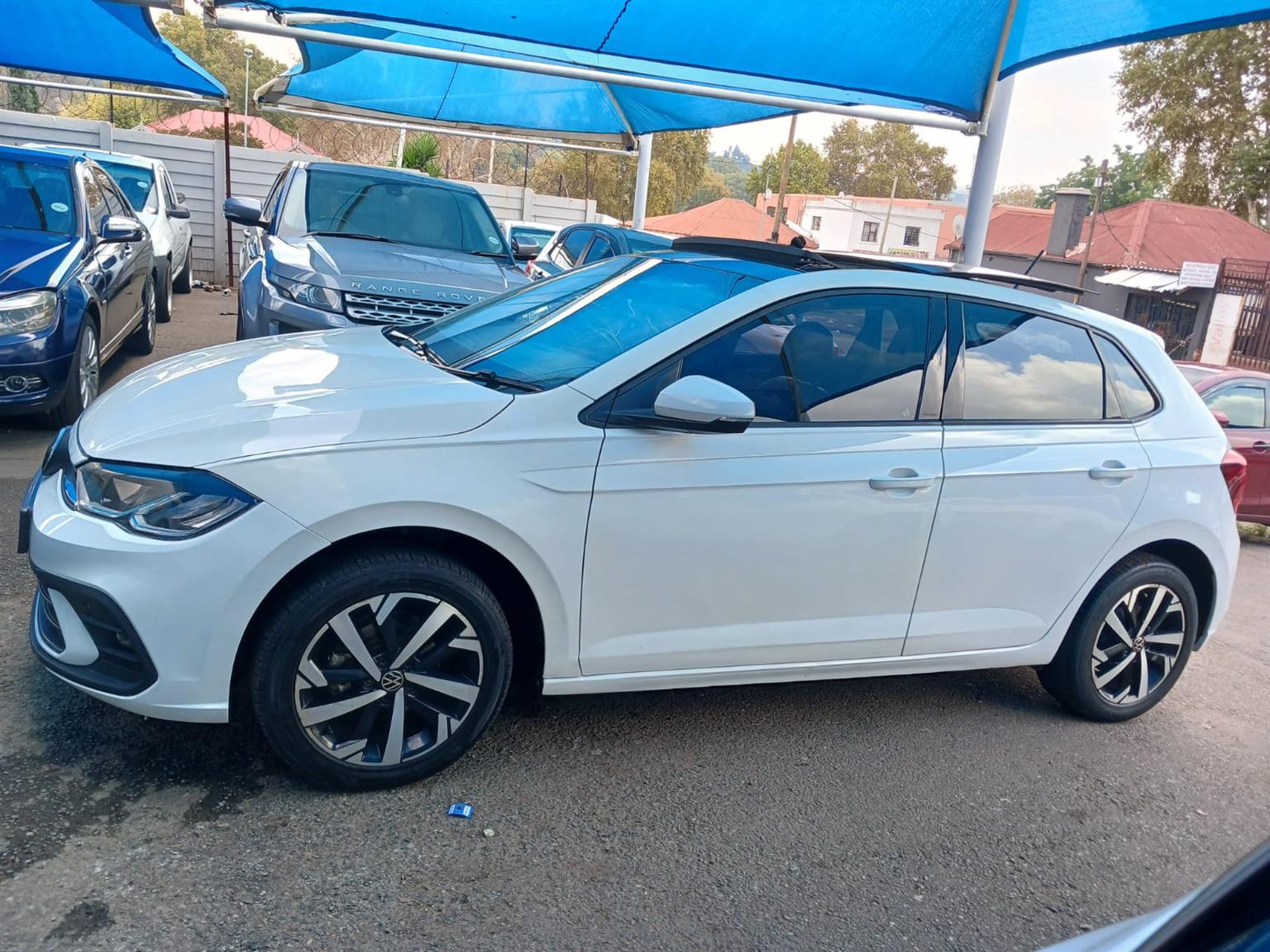 2022 VW POLO 9 1.0 TSI Transmission: Manual Mileage: 55000km Fueltype: Petrol