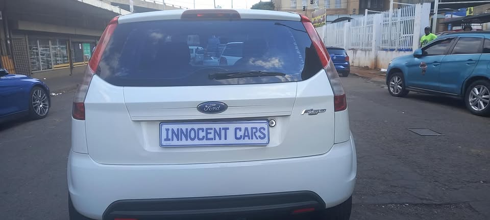 2013 FORD FIGO 1.4 PETROL, MANUAL HATCHBACK, WHITE COLOR, 98000KM