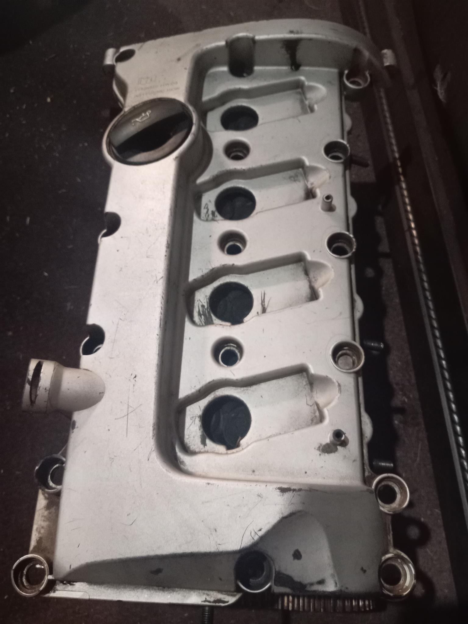 Audi 44 B6 head top cylinder - Private Seller