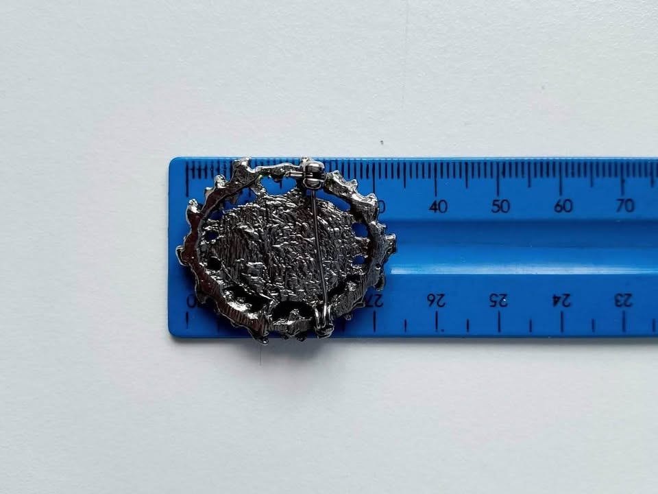 VINTAGE BROOCH