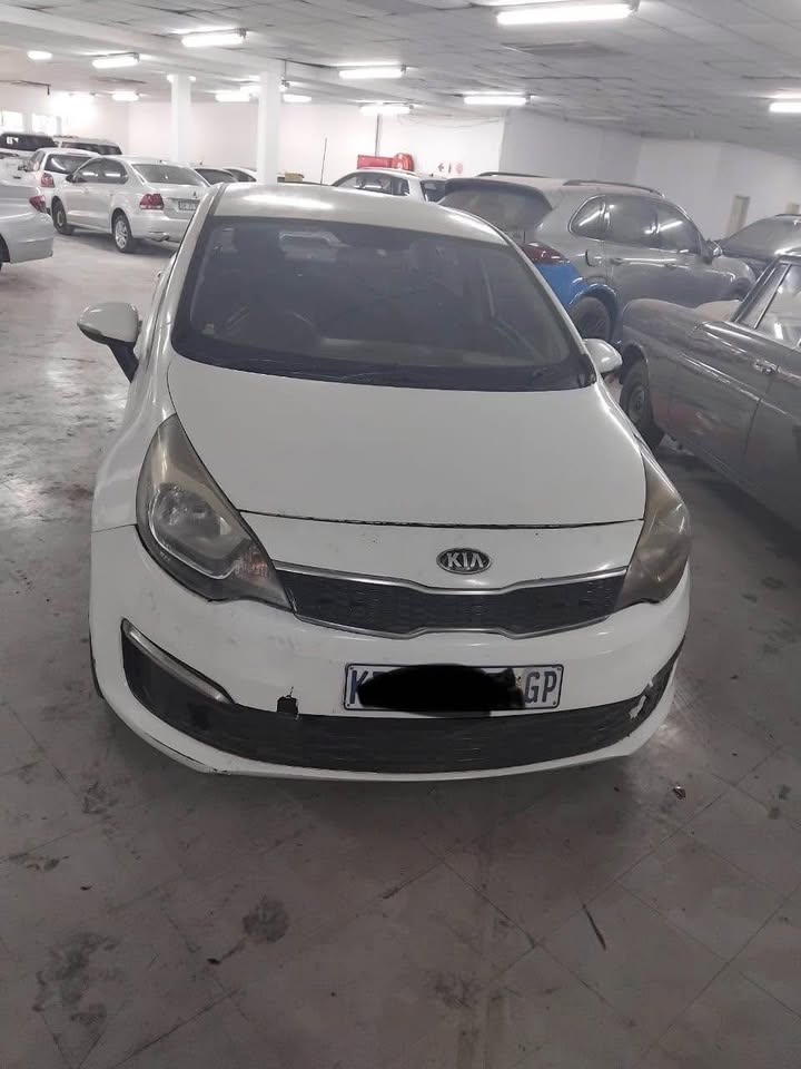 2013 KIA RIO SEDAN FOR SPARES - Private Seller 2013 KIA RIO SEDAN FOR SPARES - Private Seller