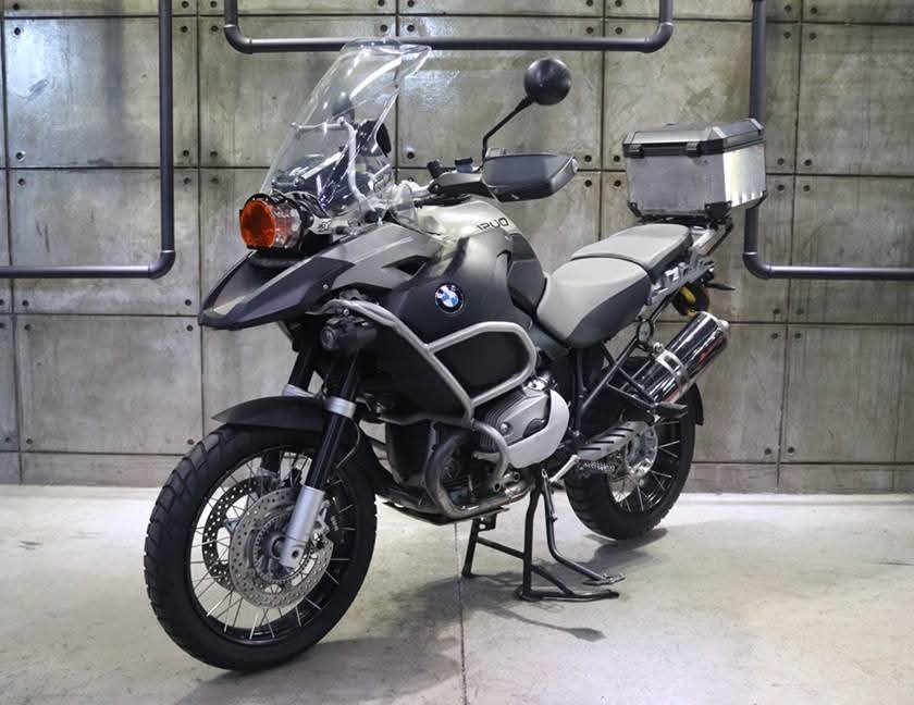 2009 BMW R1200GS - 45 000KM Spotlights - GPS Navigation - Private Seller