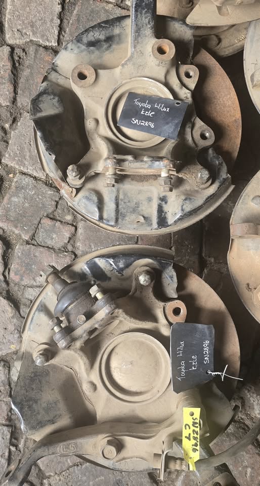 Toyota Hilux Hub and Stub For Sale - Private Seller Toyota Hilux Hub and Stub For Sale - Private Seller