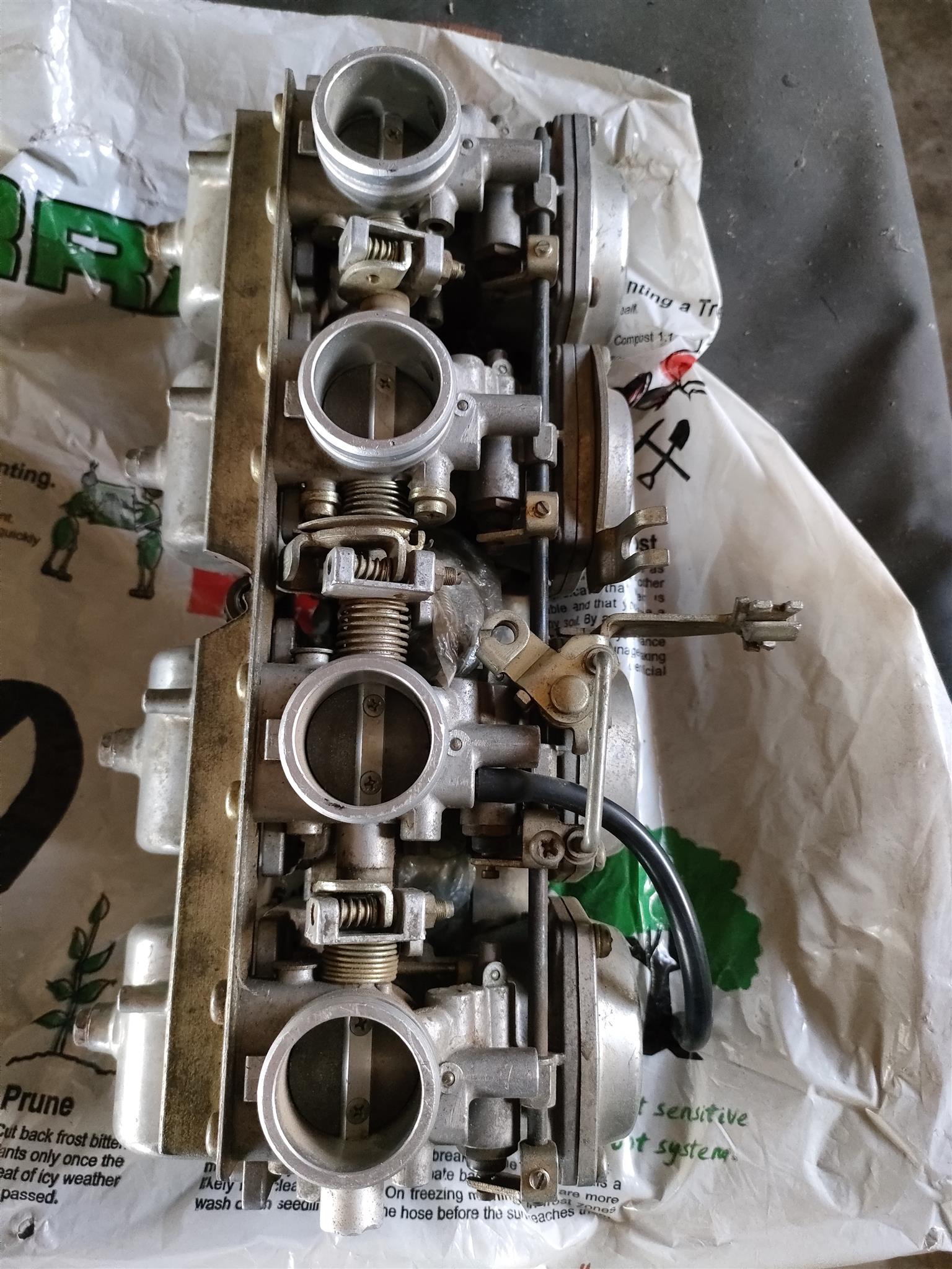 MIKUNI CARBURETOR FOR MOTORCYCLE.