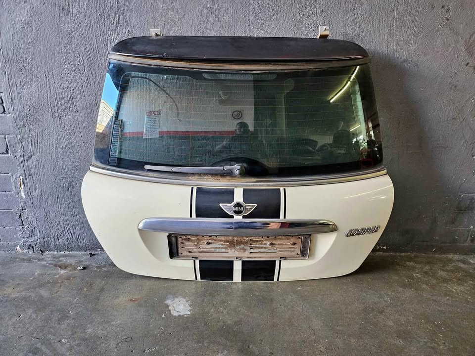 MINI COOPER BOOTLID 2010 - Private Seller