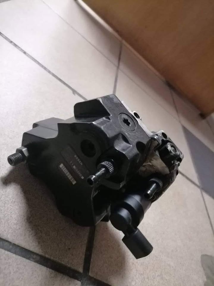 BMW X5 E53 3.0d HIGH PRESSURE PUMP - Private Seller BMW X5 E53 3.0d HIGH PRESSURE PUMP - Private Seller