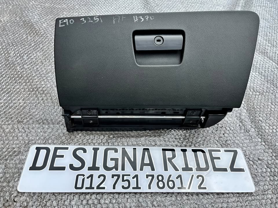 BMW E90 3-SERIES GLOVE BOX (CUBBY) AVAILABLE - Private Seller BMW E90 3-SERIES GLOVE BOX (CUBBY) AVAILABLE - Private Seller