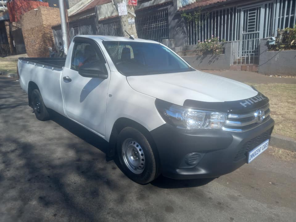 2018 TOYOTA HILUX 2.4 GD6 DIESEL ENGINE, MANUAL SINGLE CAB, WHITE COLOR, MILEAGE