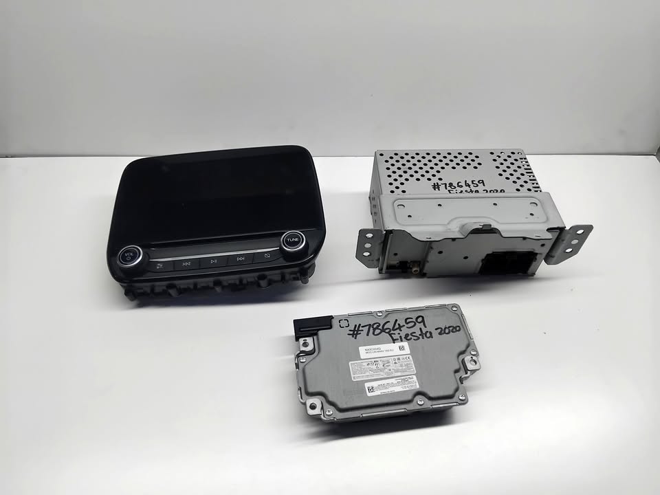 Radio set Ford fiesta 2020!! - Private Seller