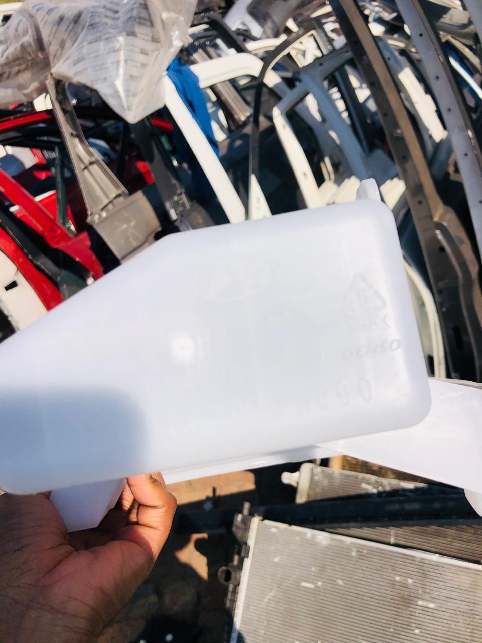 Hyundai H1 Starex wiper washer bottle - Private Seller Hyundai H1 Starex wiper washer bottle - Private Seller