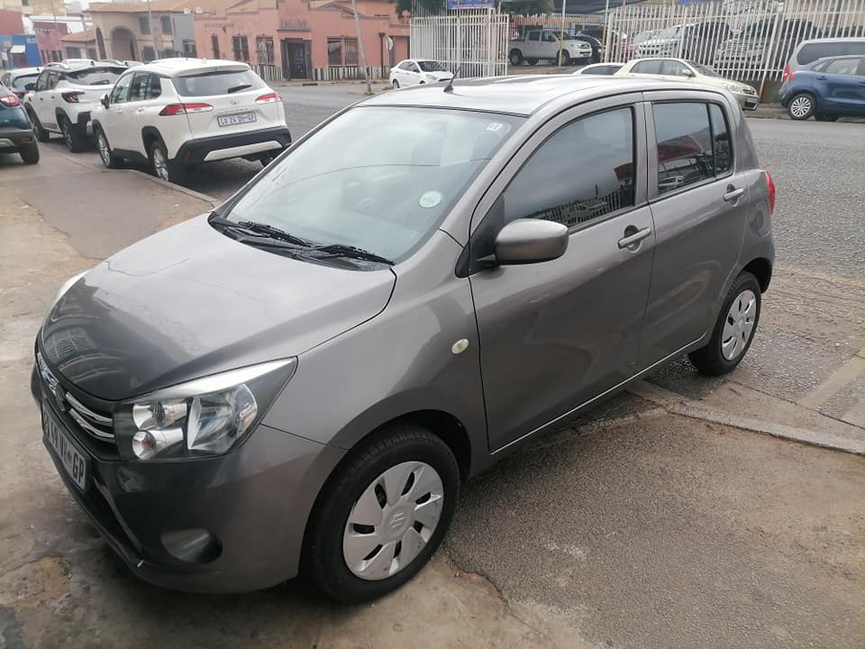 2016 Suzuki Celerio 1.0 Hatchback with a Nice interior seat and Service book and spare key
