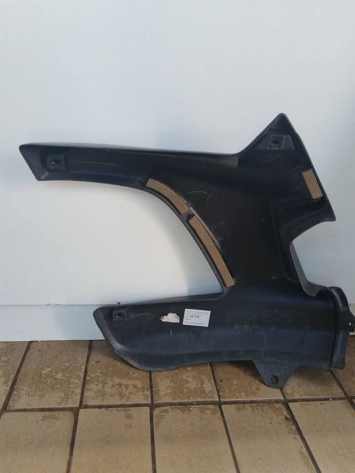 2021 ISUZU D MAX FRONT BUMPER LEFTSIDE MOULDING AVAILABLE FOR SALE - Private Seller 2021 ISUZU D MAX FRONT BUMPER LEFTSIDE MOULDING AVAILABLE FOR SALE - Private Seller