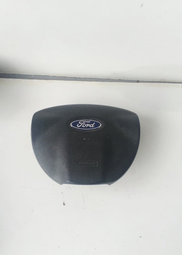 Steering Airbag Ford Focus - Private Seller Steering Airbag Ford Focus - Private Seller