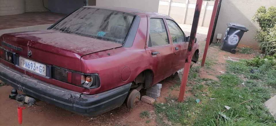 Ford Sapphire stripping parts - Private Seller Ford Sapphire stripping parts - Private Seller