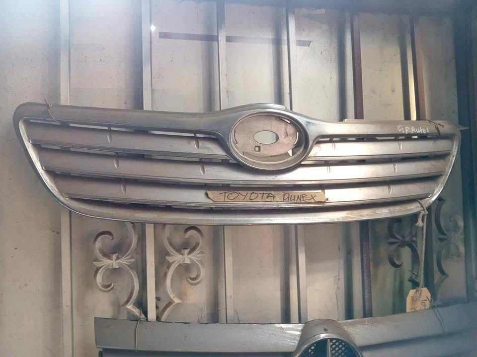 Toyota run x grill - Private Seller Toyota run x grill - Private Seller