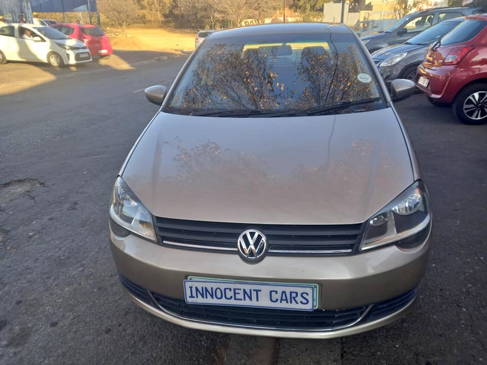 2016 VW POLO VIVO HATCHBACK 1.6 ENGINE PETROL, MANUAL, GOLD COLOR, MILEAGE 79000KMS