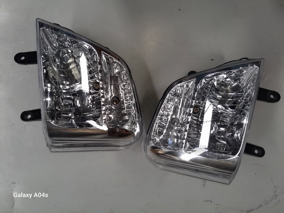 ISUZU KB BOTH FRONT HEADLIGHT 2010 MODEL FOR SALE - Private Seller ISUZU KB BOTH FRONT HEADLIGHT 2010 MODEL FOR SALE - Private Seller