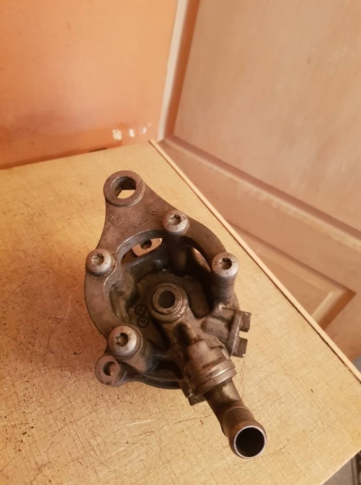 BMW F10 OR F11 POWER STEERING PUMP FORSALE