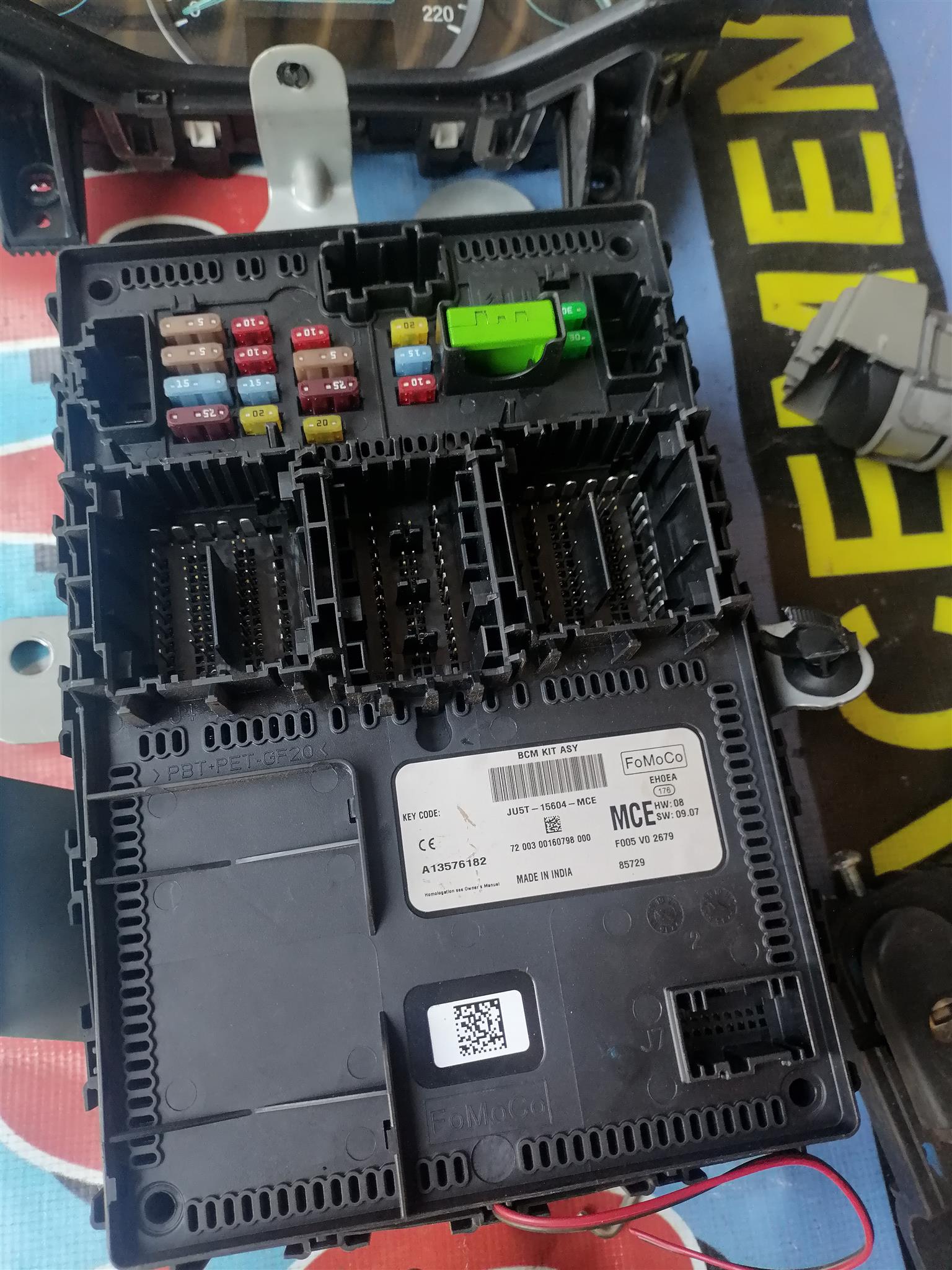 Ford figo lockset