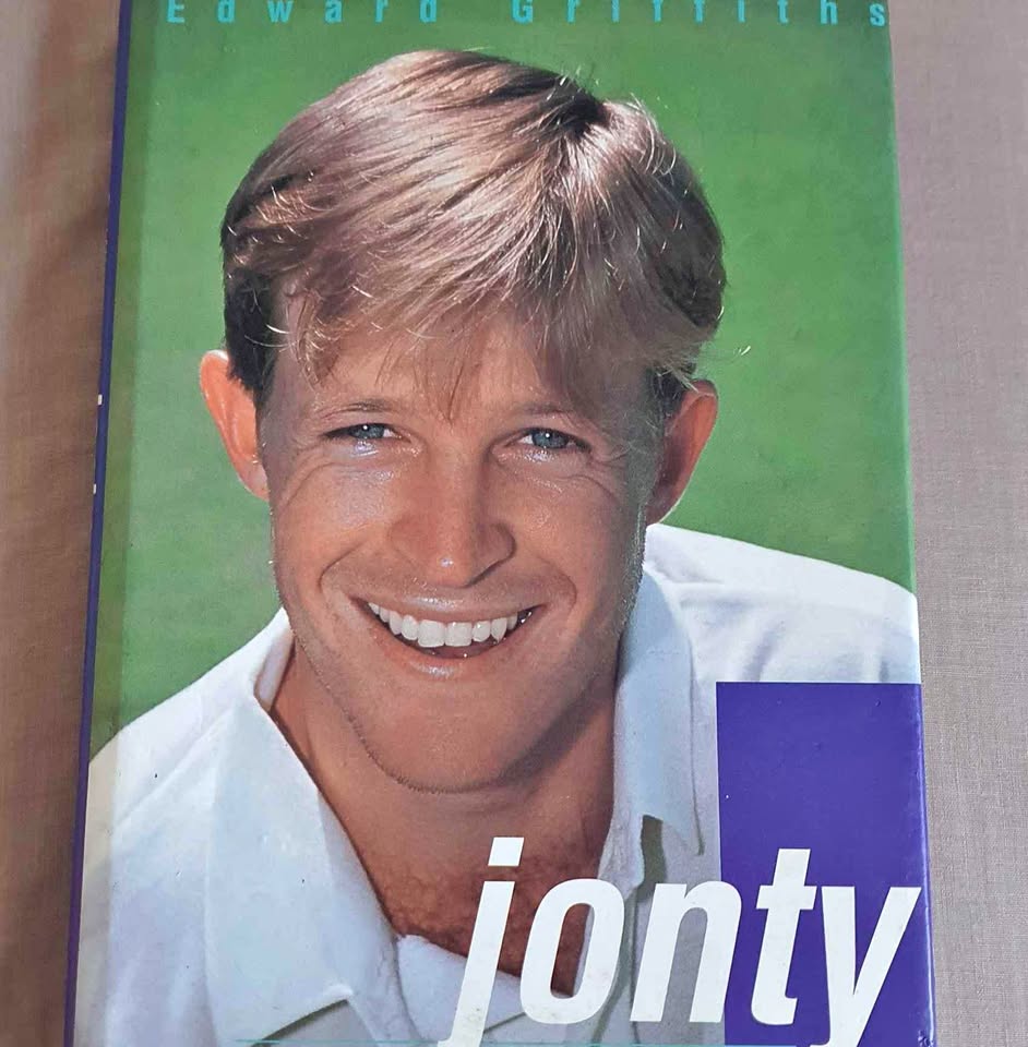 Jonty Rhodes cricket biography Jonty Rhodes cricket biography