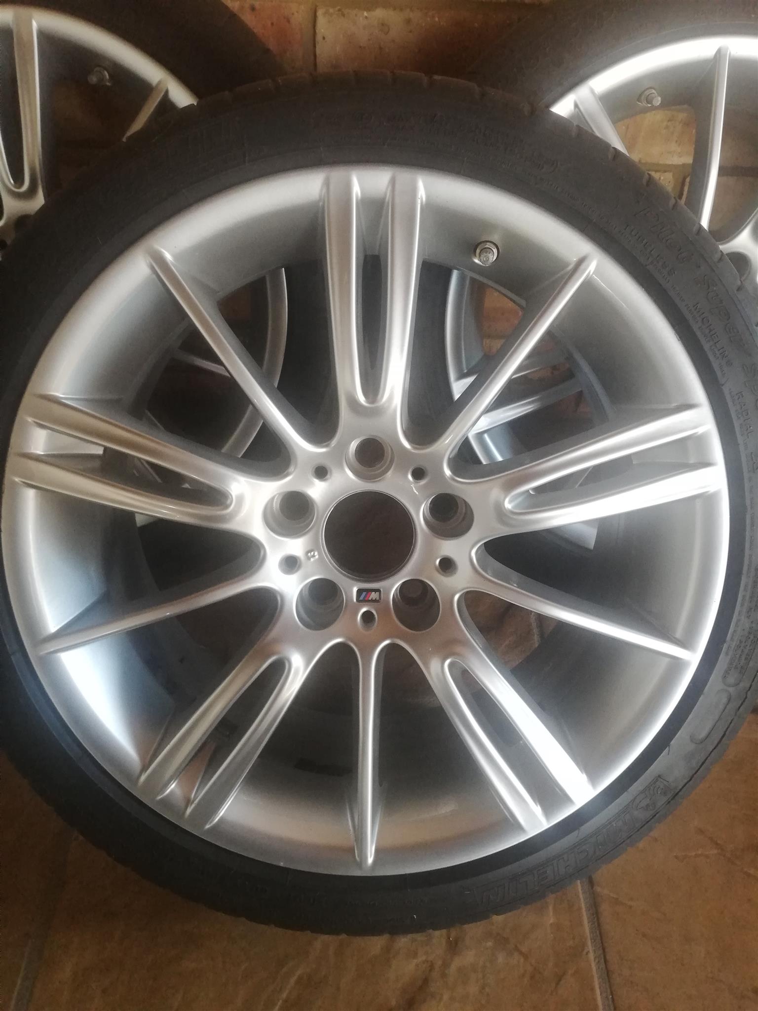 BMW ORIGINAL RIMS 4 X 8 X 18J Excellent condition including Original tire Pres v - Private Seller
