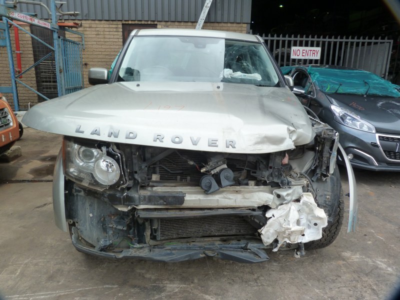 Land Rover Discovery 4 4.5 V8 SE AT Metallic Green - 2012 STRIPPING FOR SPARES - Private Seller Land Rover Discovery 4 4.5 V8 SE AT Metallic Green - 2012 STRIPPING FOR SPARES - Private Seller