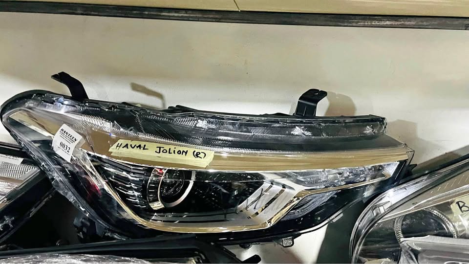 GWM HAVAL JOLION HEADLIGHT - Private Seller GWM HAVAL JOLION HEADLIGHT - Private Seller