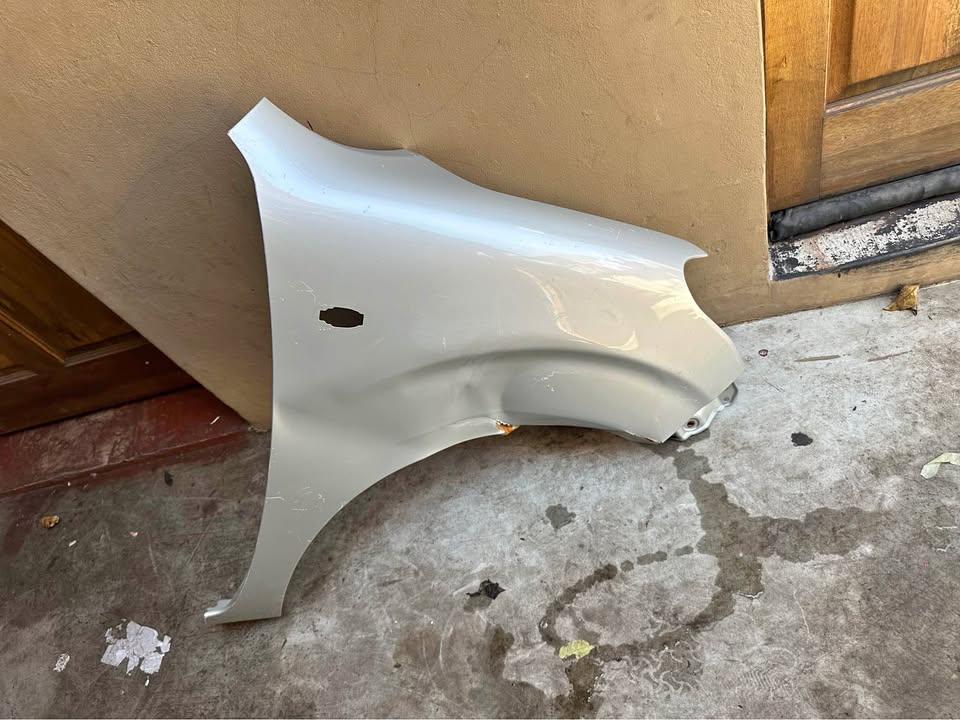 Toyota vitz and Suzuki Celerio Right side fender - Private Seller Toyota vitz and Suzuki Celerio Right side fender - Private Seller