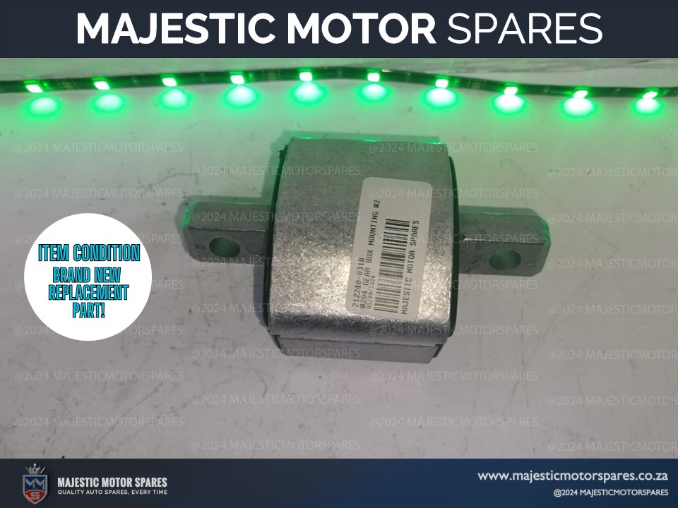 Mercedes-Benz W204 Gearbox Mounting (2007–2014) – Brand New for Sale - Private Seller