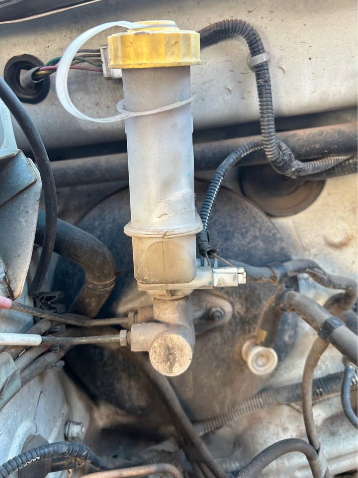Mahindra KUV 100 Brake Booster Available Call or WhatsApp - Private Seller
