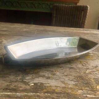 A beautiful Vintage Silver plated oval bread or serving tray
