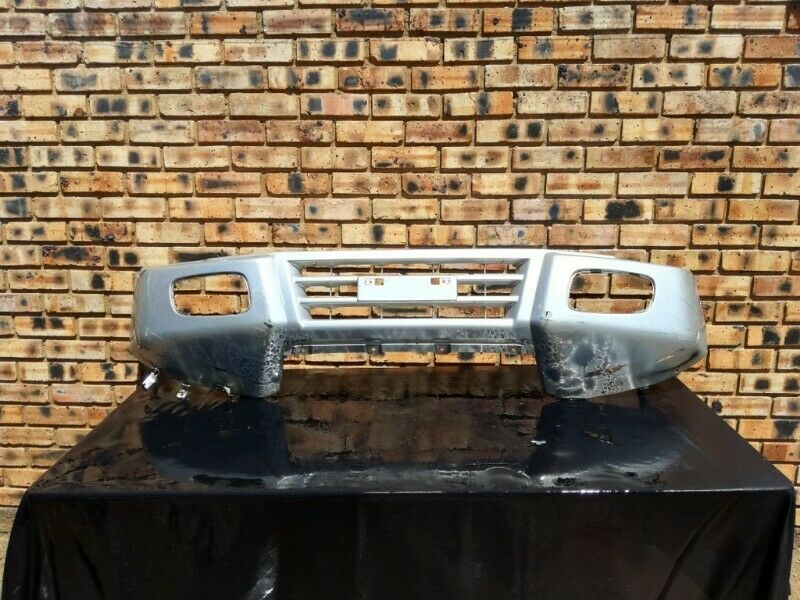 Mittsubishi Pajero Facelift Front Bumper - Private Seller Mittsubishi Pajero Facelift Front Bumper - Private Seller