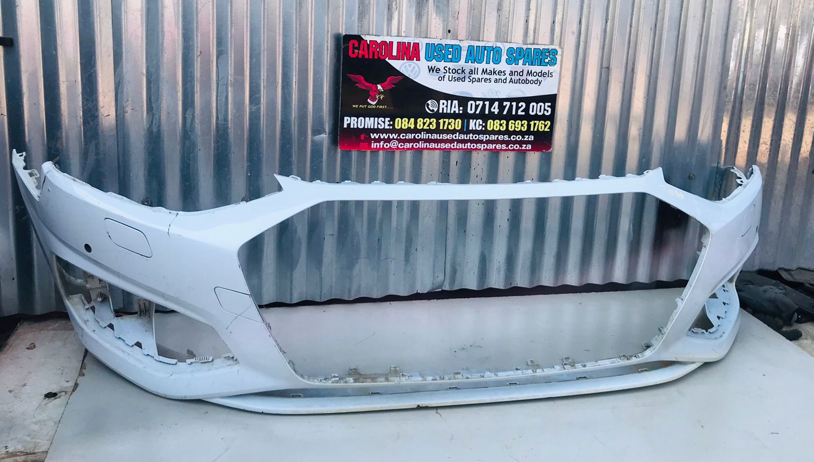 Audi A4 B9 facelift front bumper with washers holes - Private Seller Audi A4 B9 facelift front bumper with washers holes - Private Seller