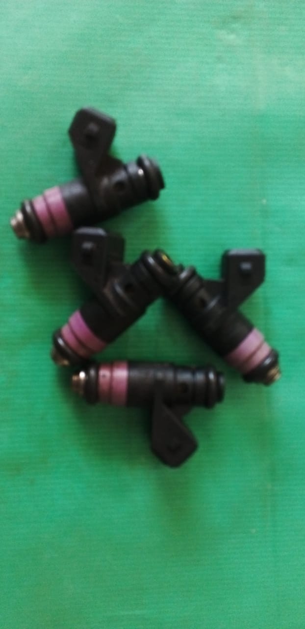 Renault clio or megan injectors. - Private Seller Renault clio or megan injectors. - Private Seller