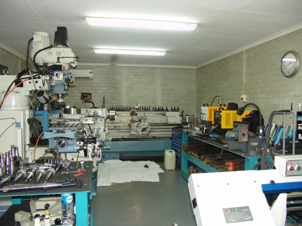 ENGINEERING MACHINERY, TOOLING AND ACCESSORIES | Junk Mail Marketplace