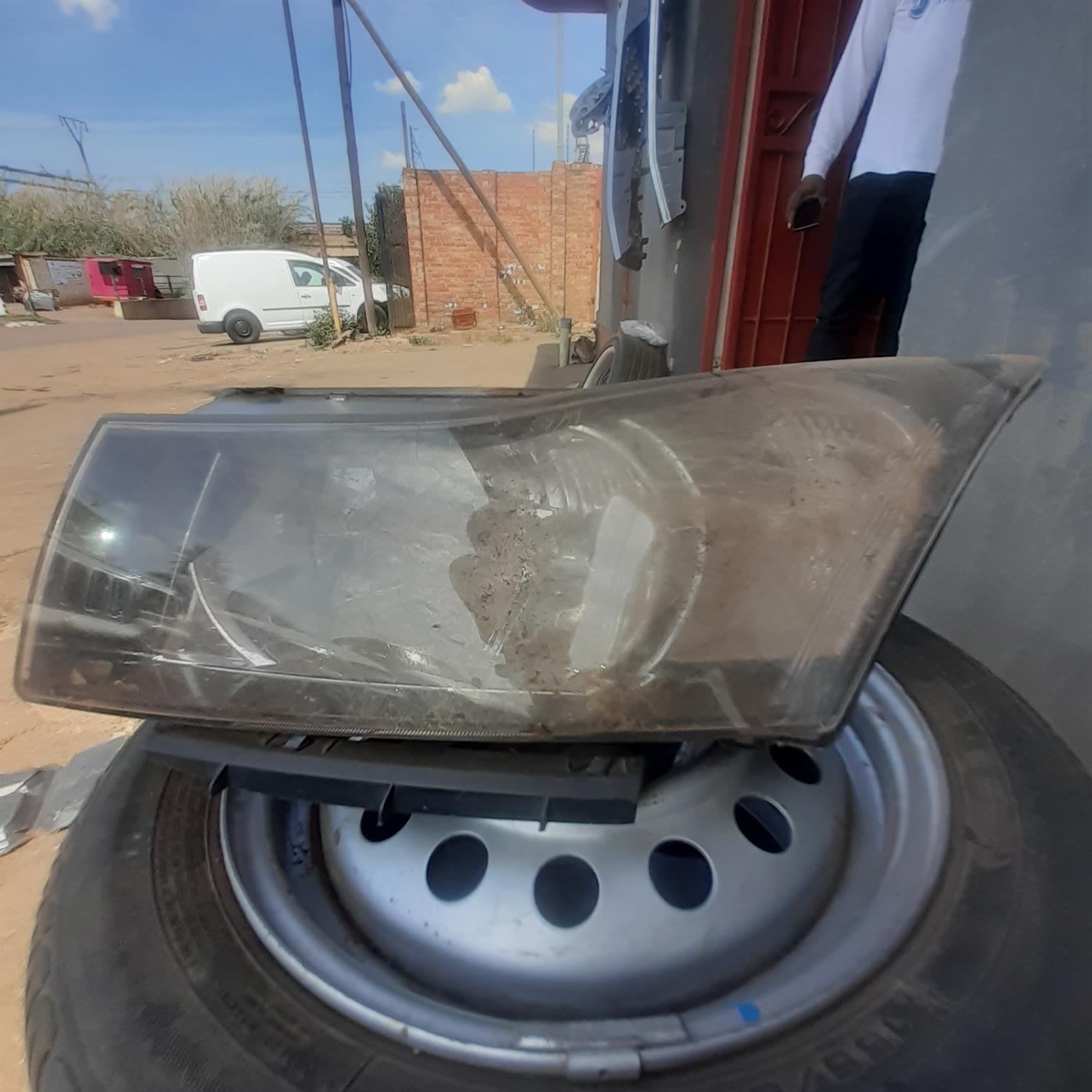 CHEVROLET 2012-2015 LEFT HEADLIGHT FOR SALE DELIVERY AVAILABLE COUNTRY WIDE - Private Seller